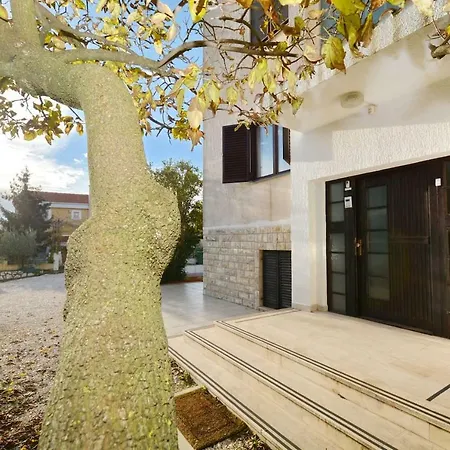 Bruno Apartment *