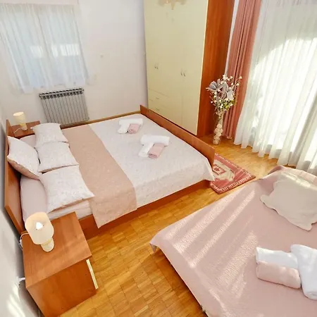 Apartment Bruno Zadar